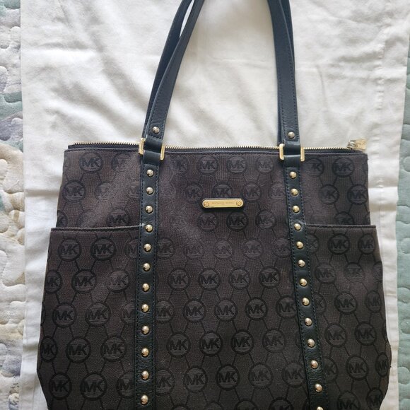 MICHAEL KORS Handbag Black Canvas Signature 14"x12"x3" 2 handles - Picture 4 of 12